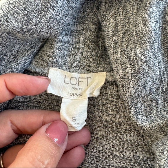 Loft cowl neck tank top in super cozy fabric. - Picture 2 of 5